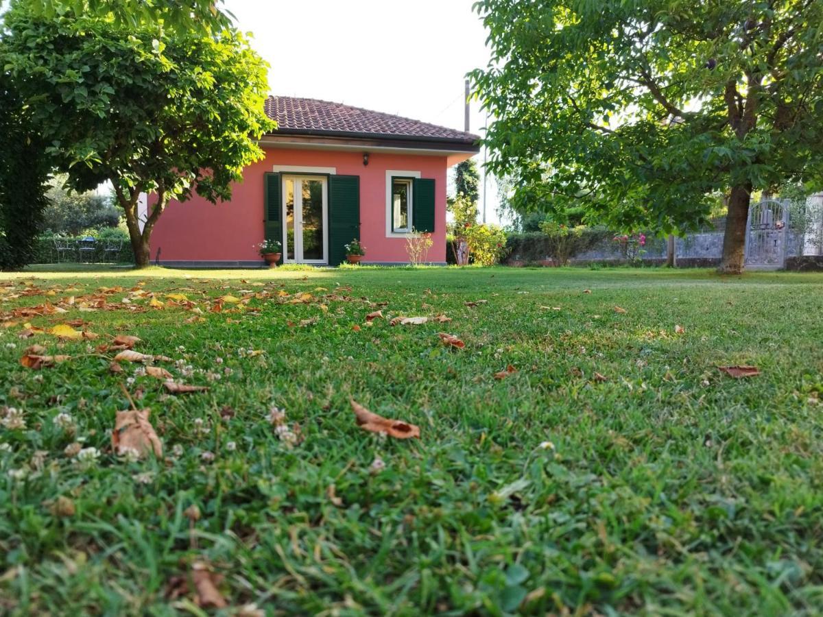 La Casina Villa Barga Exteriör bild